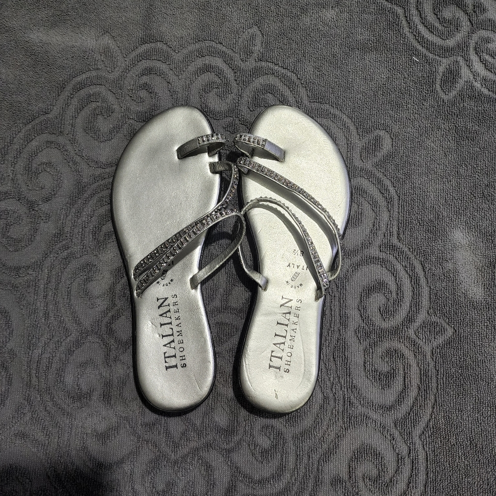 Italian Shoemakers silver strappy sandals size 8.5 but fits as a size 8.